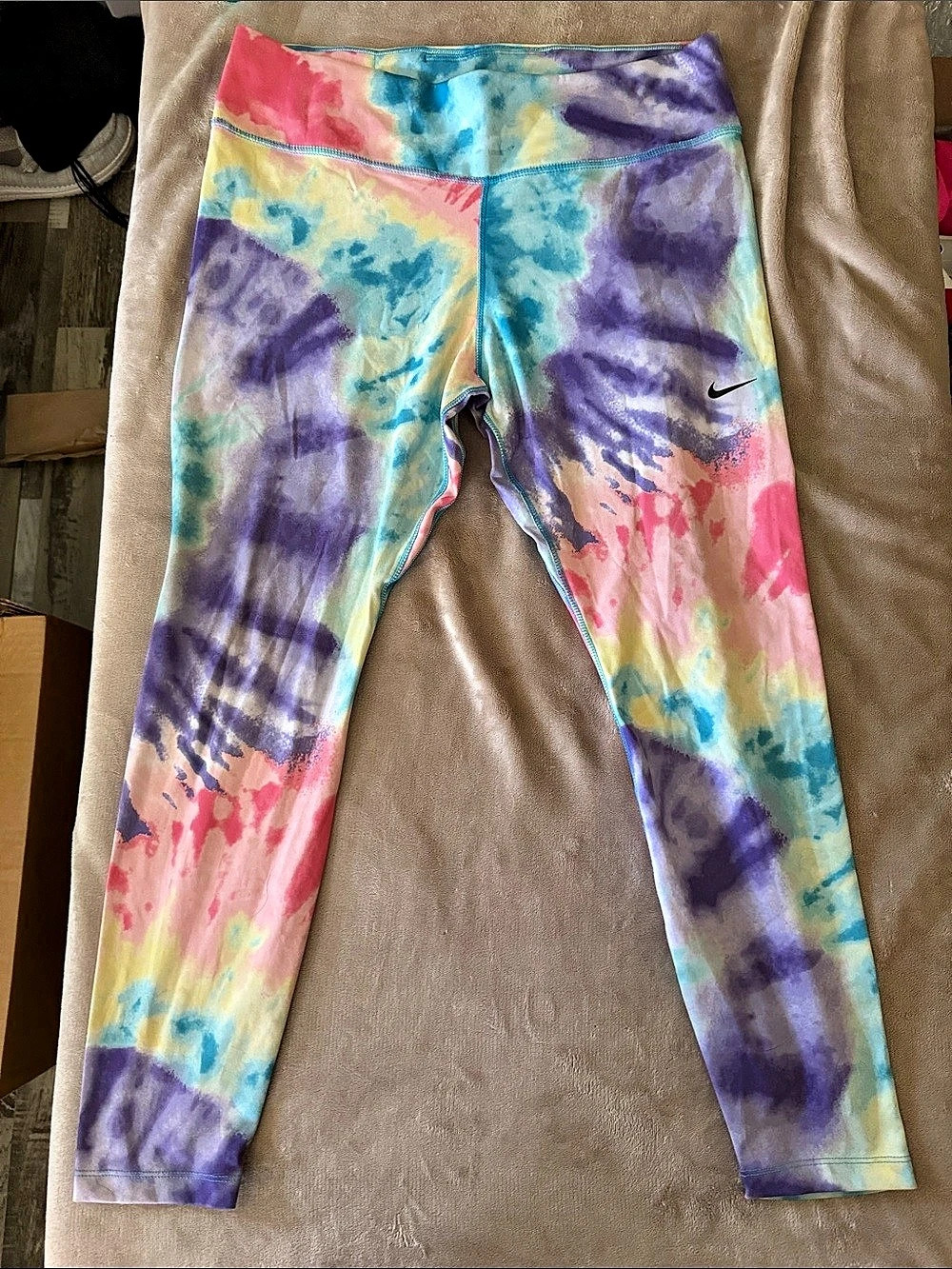 Nike Tie-Dye Leggings in Purple & Blue